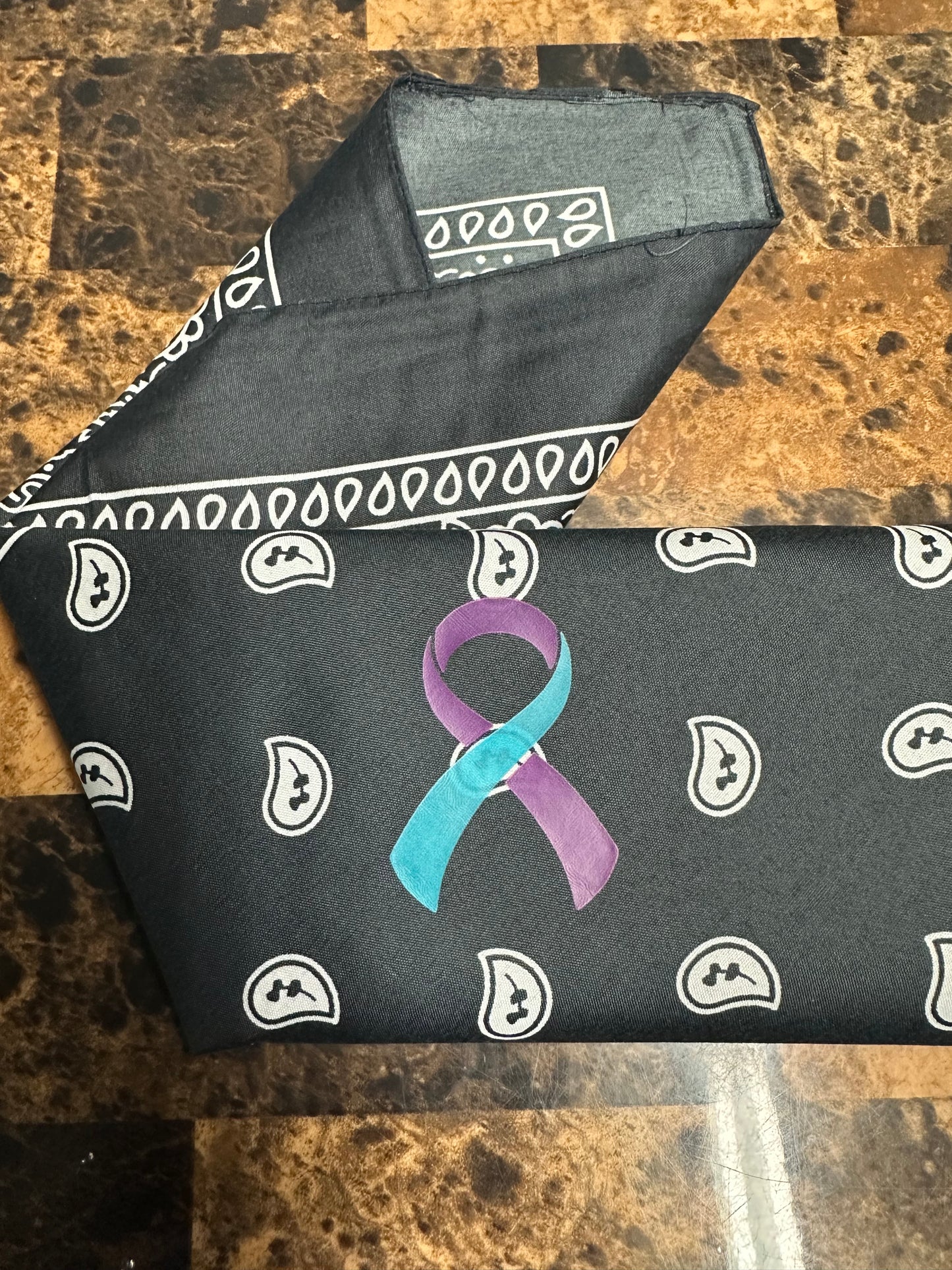 Ribbon design - Black bandana